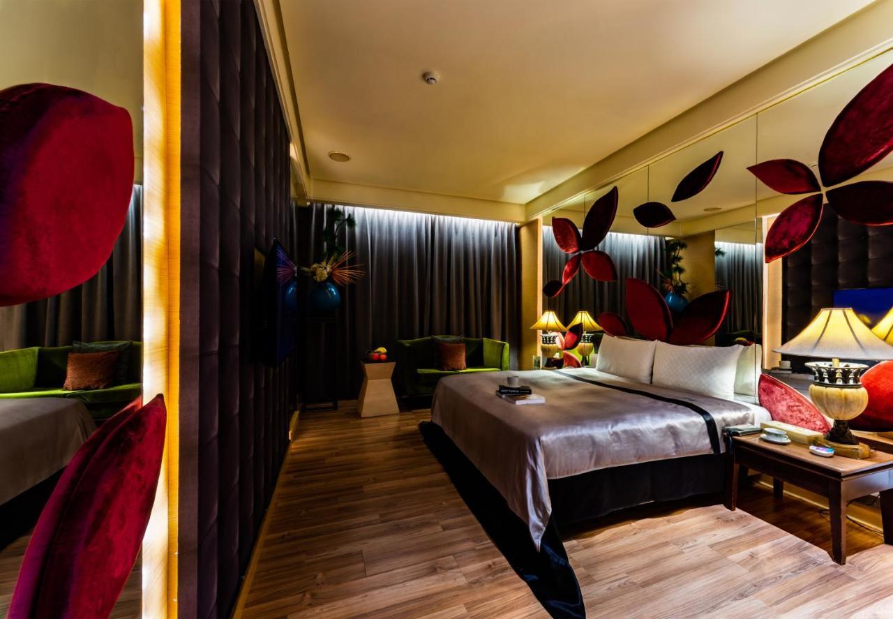 Liti Motel Taichung Extérieur photo