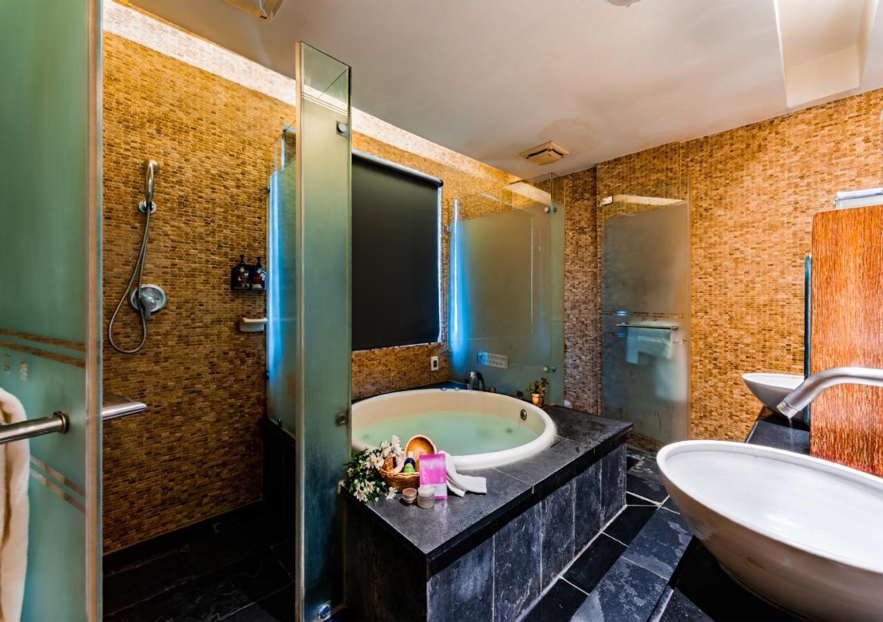 Liti Motel Taichung Extérieur photo