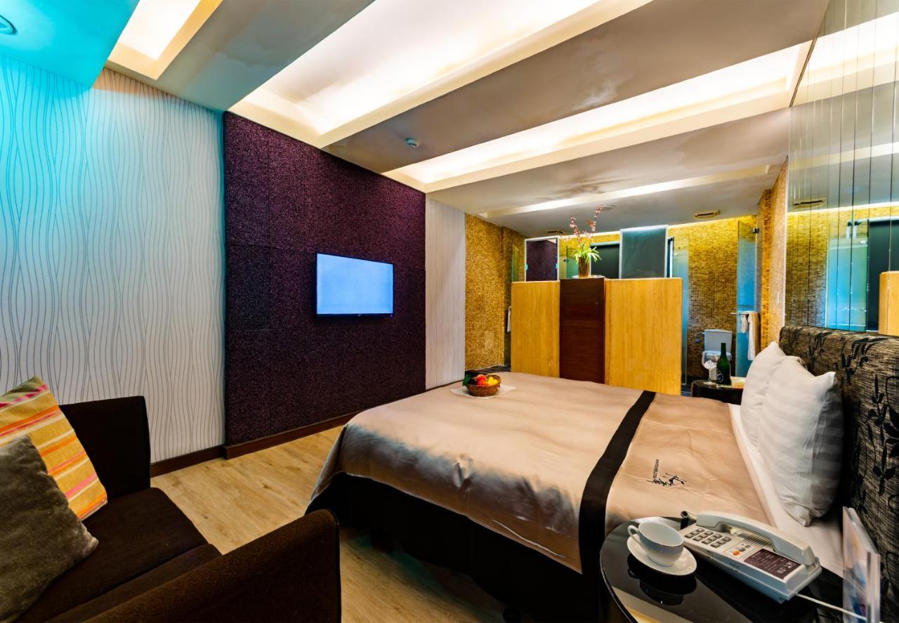 Liti Motel Taichung Extérieur photo