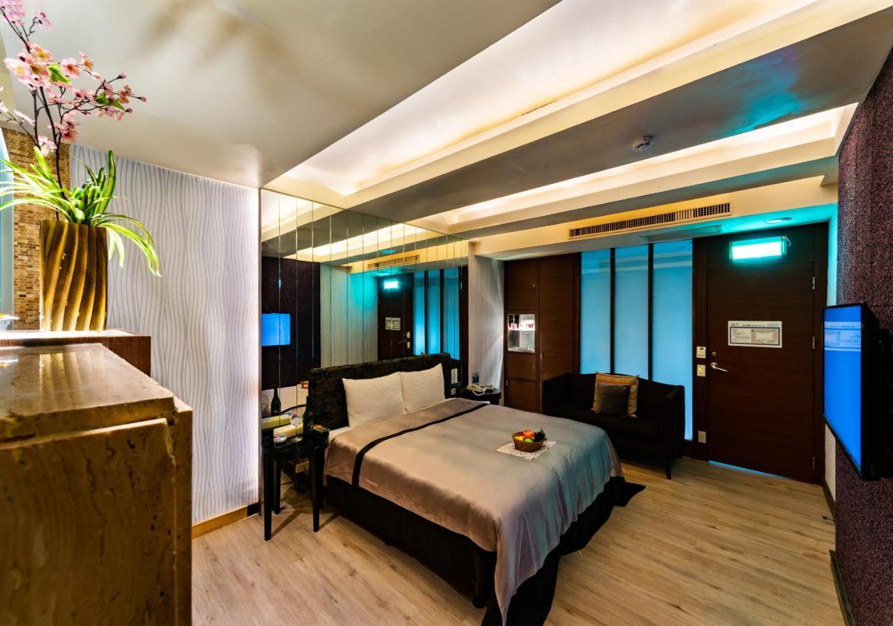 Liti Motel Taichung Extérieur photo