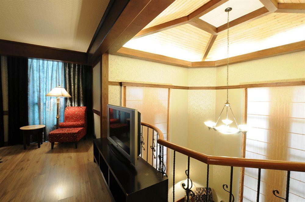 Liti Motel Taichung Extérieur photo