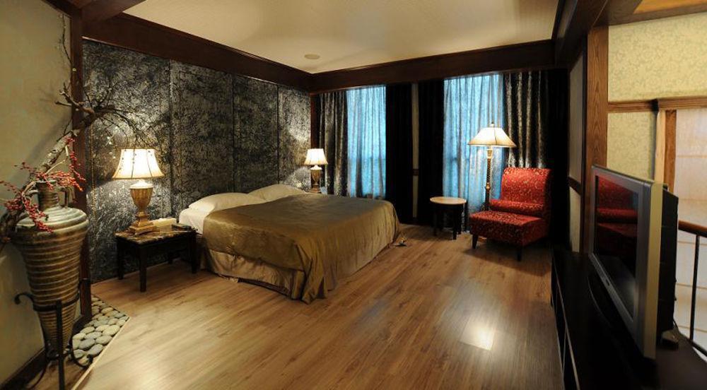 Liti Motel Taichung Extérieur photo