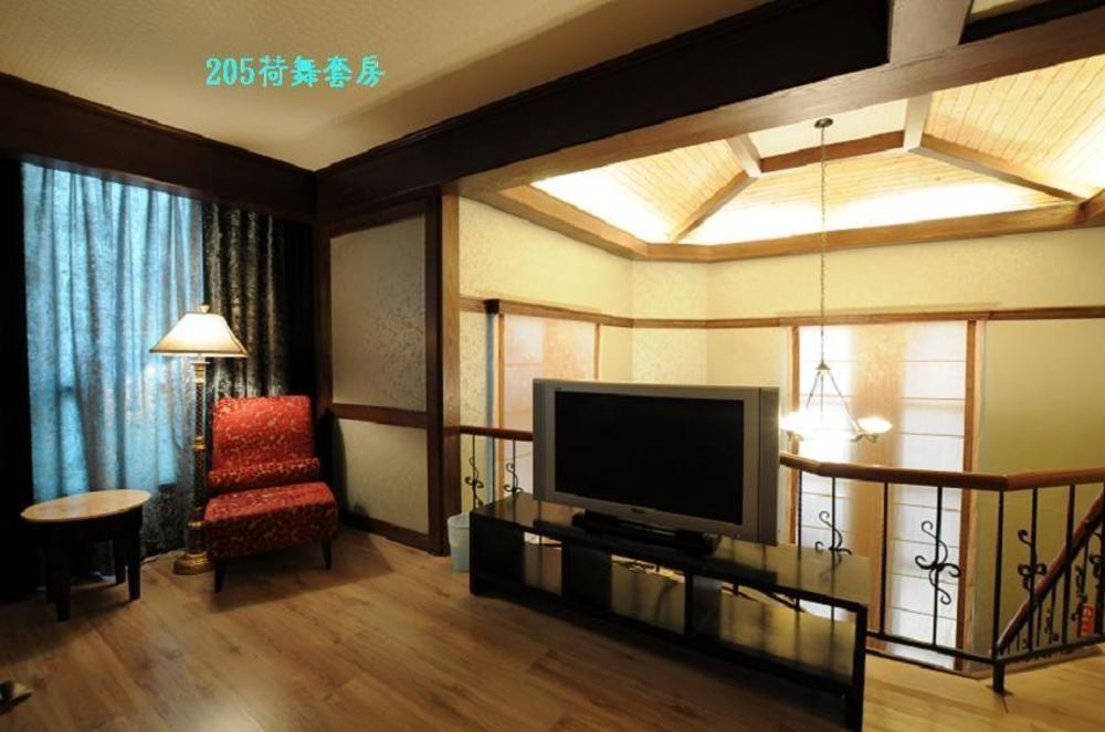 Liti Motel Taichung Extérieur photo