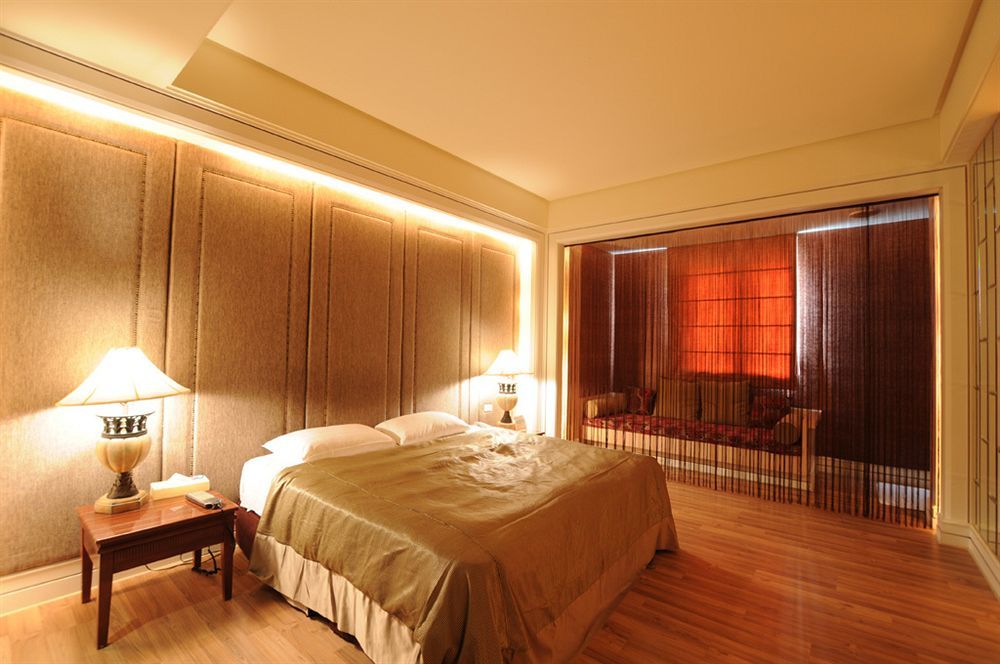 Liti Motel Taichung Extérieur photo