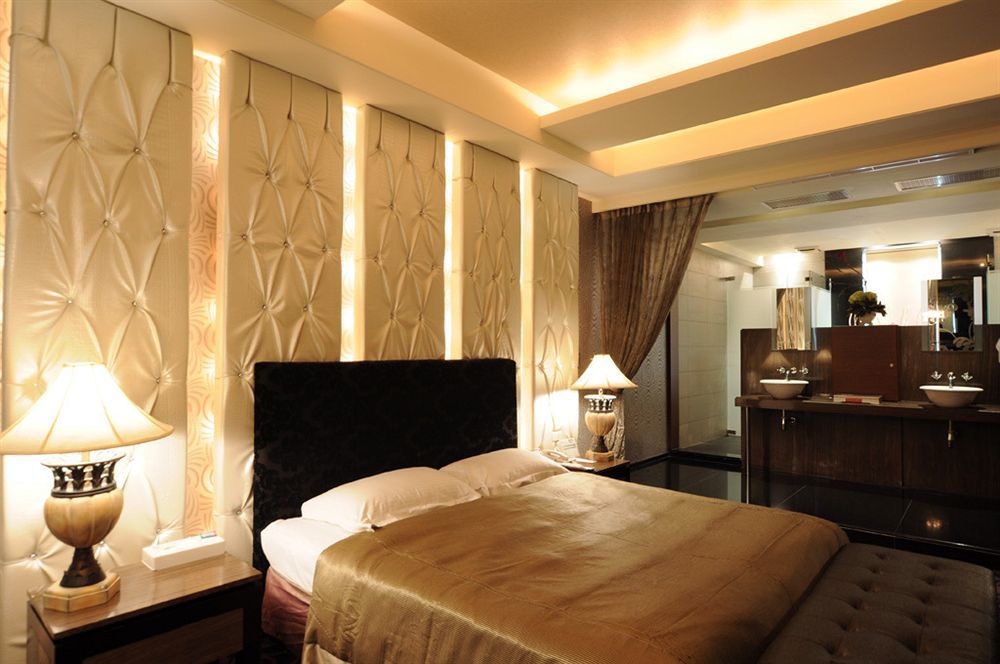 Liti Motel Taichung Extérieur photo
