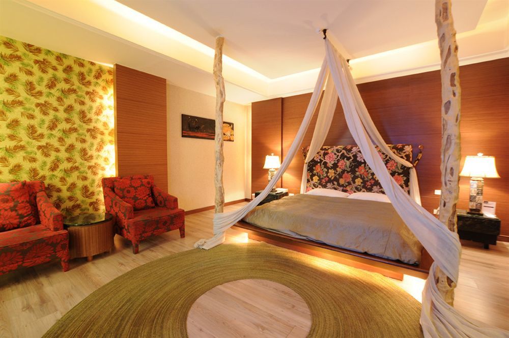 Liti Motel Taichung Extérieur photo