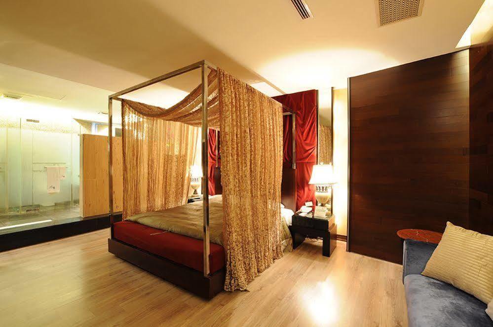 Liti Motel Taichung Extérieur photo