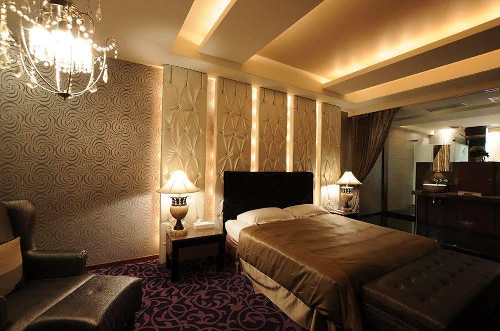 Liti Motel Taichung Extérieur photo