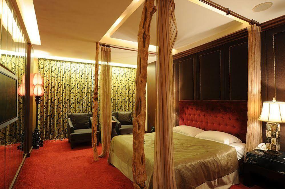Liti Motel Taichung Extérieur photo