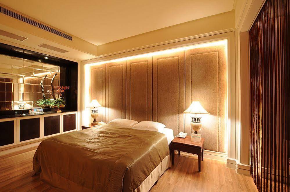 Liti Motel Taichung Extérieur photo